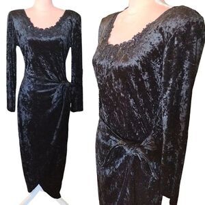 VTG 90s Black Velvet Long Sleeve Whimsigoth Midi Wrap Dress *Fits like Small